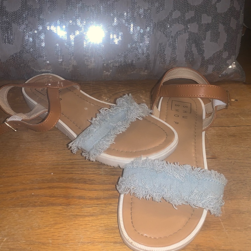 Super cute Topshop summer sandals!